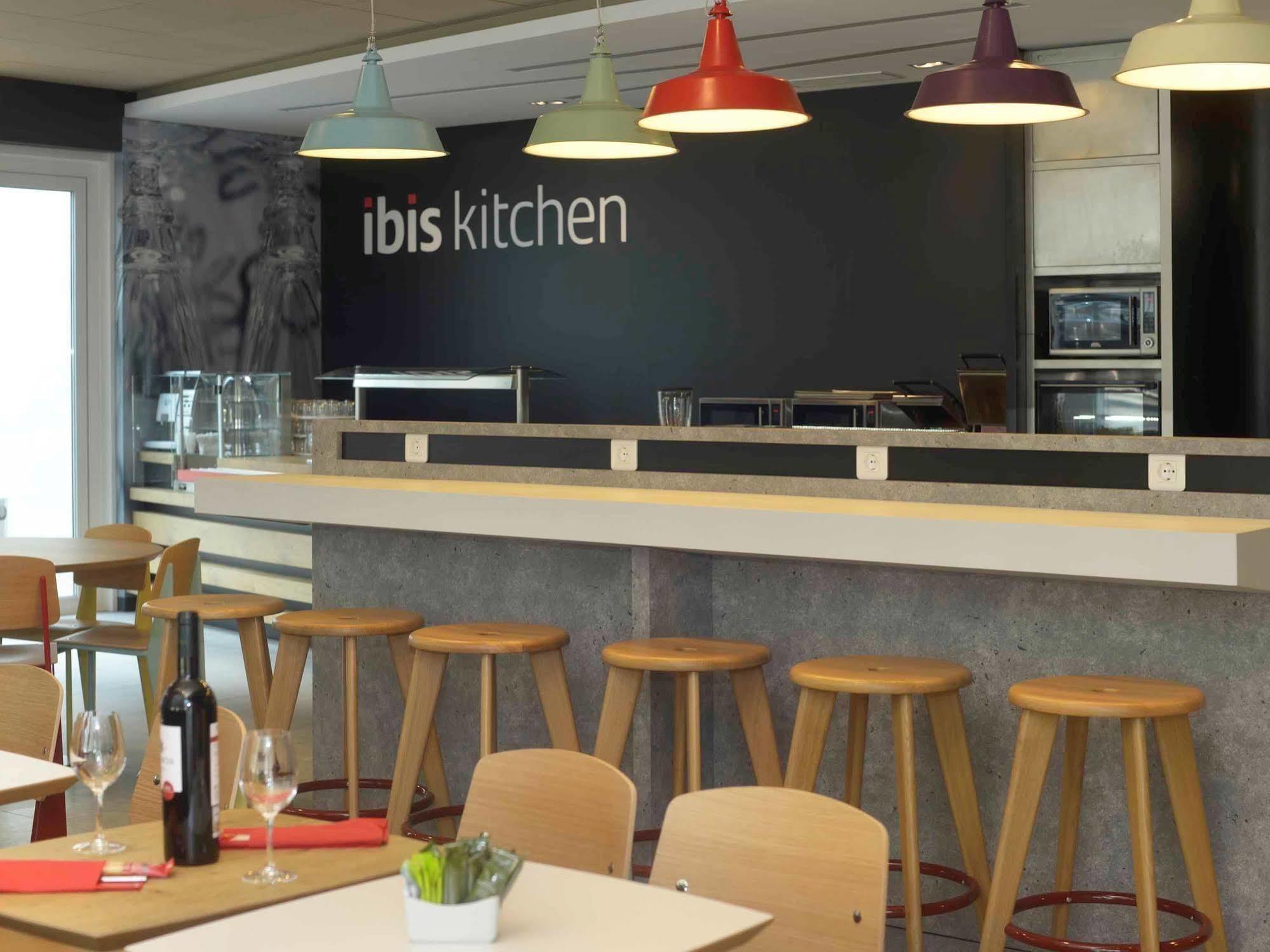 Hotel Ibis Lisboa Parque Das Nacoes Exterior foto
